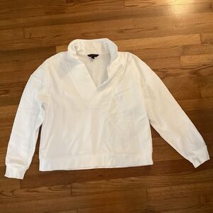 Banana Republic Women’s V-Neck White Sweatshirt NWOT
